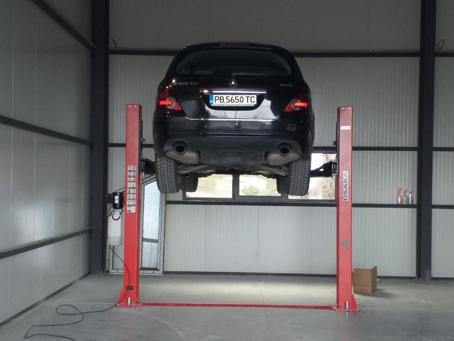 Двуколонен подемник с долна синхр. L-2-40D+, 4 т. мех. и ел. контри