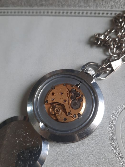 Карманные часы Луч