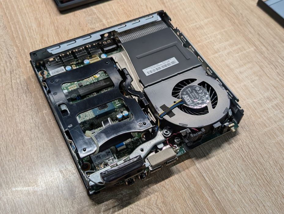 Lenovo Thinkcentre i3 7100T 8/128GB