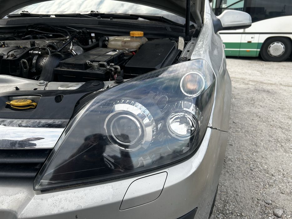 Vand far afl astra h impecabil pret 900lei bucata