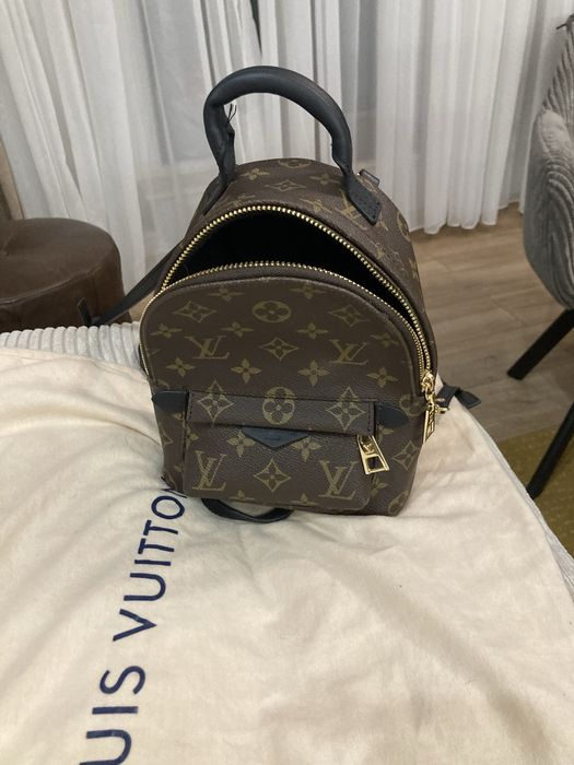 Louis Vuitton малка раничка