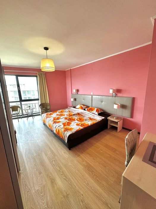 Продавам апартамент на първа линия на морето в гр. Бяла 186кв.м.