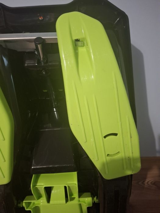 Шейна за деца тип корито