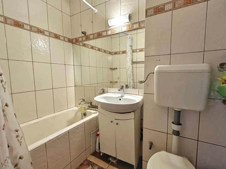 Inchiriez apartament doua camere in Titan