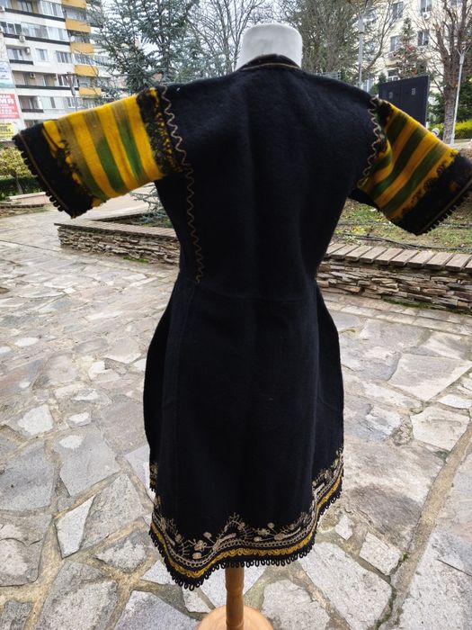 Автентичен самоковски сукман