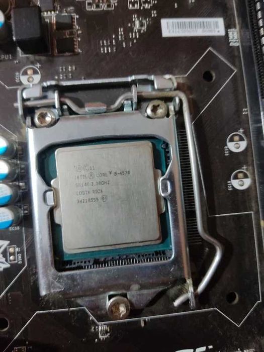 Kit Placă de bază MSI H81M-P33