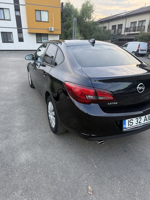 Vand opel astra j