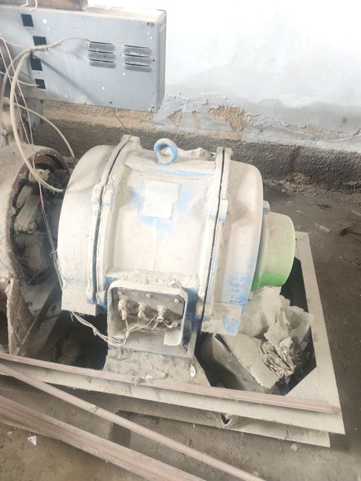 Генератор 75квтлик . Ишлайди