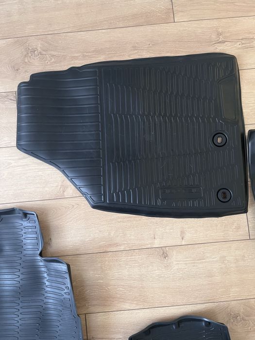 Резиновые поликик на Jetour