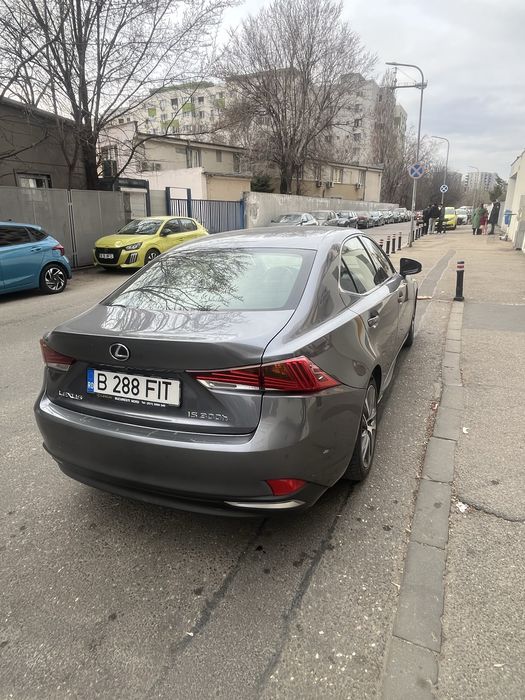 Lexus IS 300h -42000 km