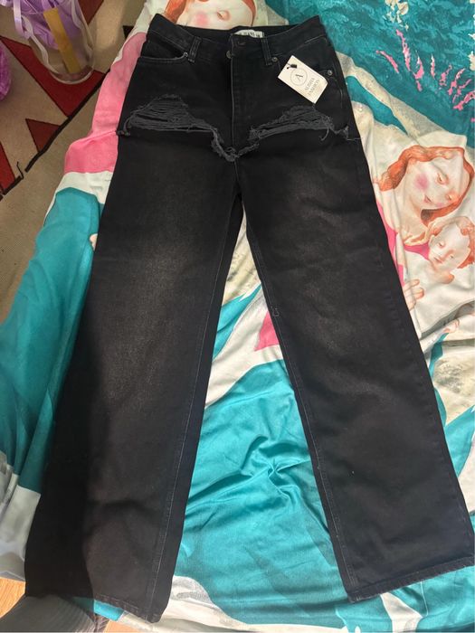 Нови дънки Alisha размер м