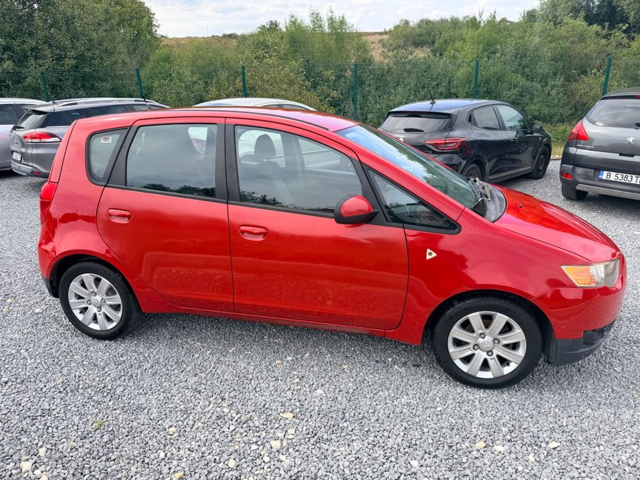 Mitsubishi Colt 1.3i 95 кс., 5 ск., 95000 км., 2009 г., евро 4, обслужена, поддържана редовно, много добро състояние, 2 ключа, реални километри.