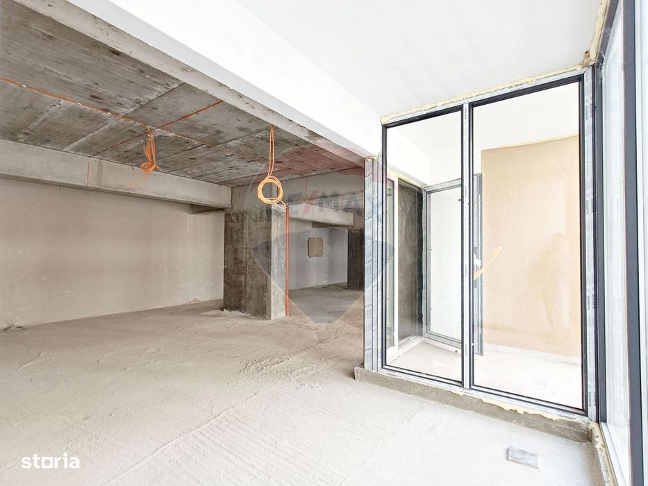 Vanzare Spatiu Comercial Parter, Terasa 63mp | M. Berceni la 9 minute