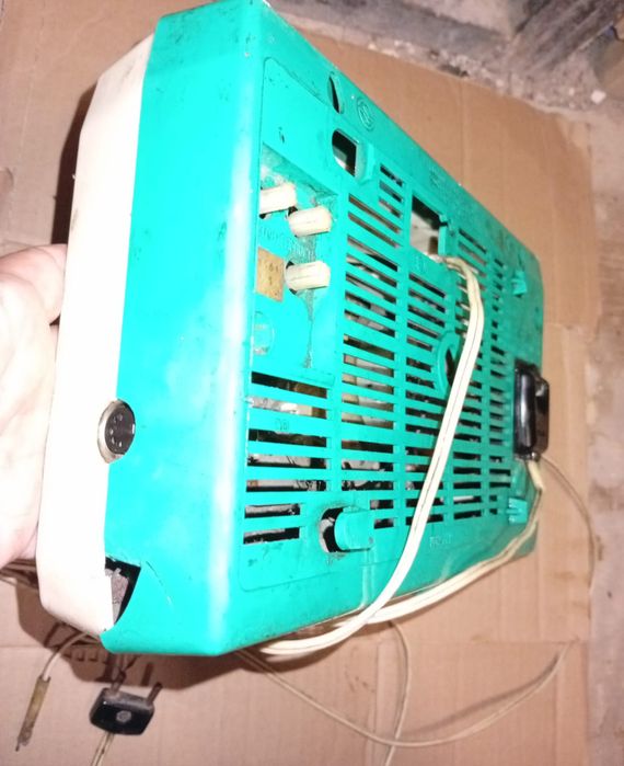 Радио приемник 3- програмник