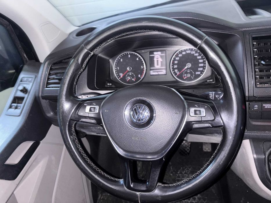 Volkswagen Transporter 2.0 TDI • 2019 • Manuală • 114 CP