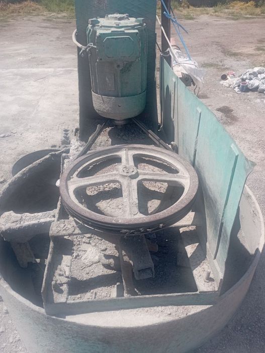 Shlakablok mikser va qolib sotiladi