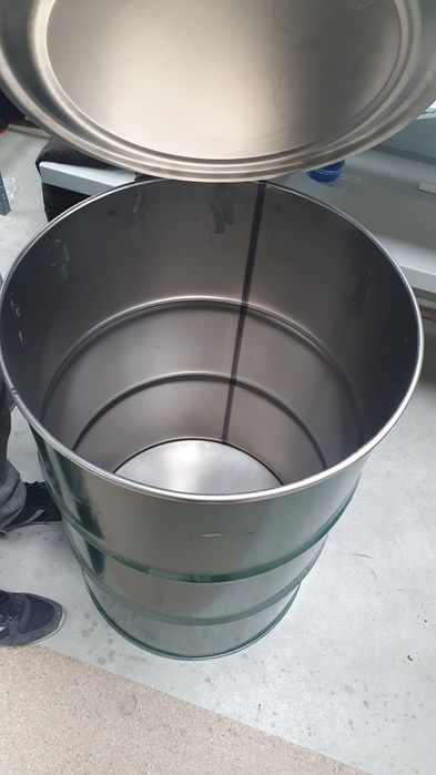 Vand butoi metalic 200 Litri