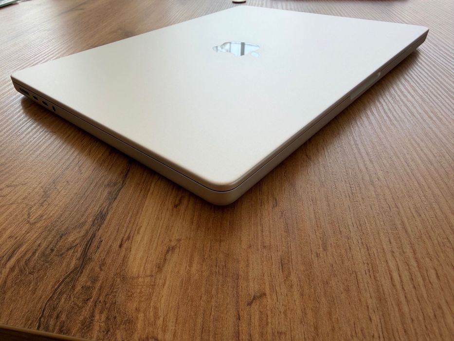 MacBook Pro 14" M5 10-CPU, 10-GPU, 16GB RAM, 1TB SSD В ГАРАНЦИЯ ДО 13.04.2029г.
