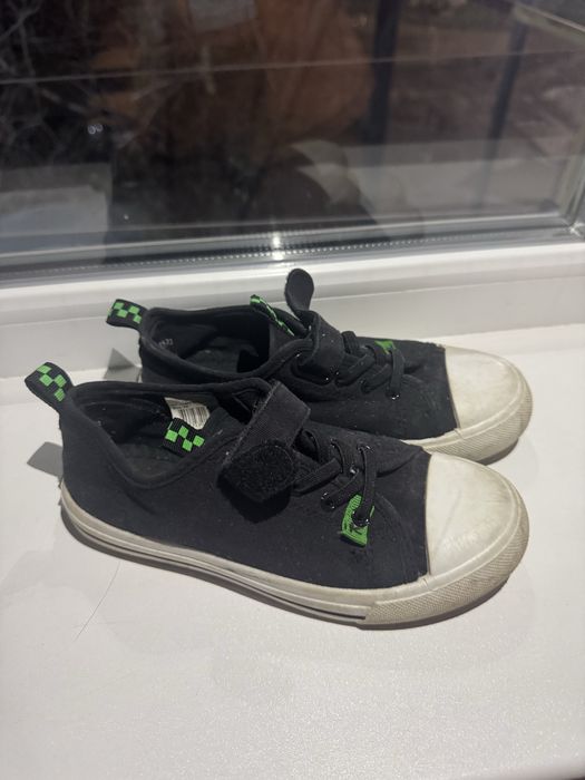 Кроссы 33 размер 1500тг