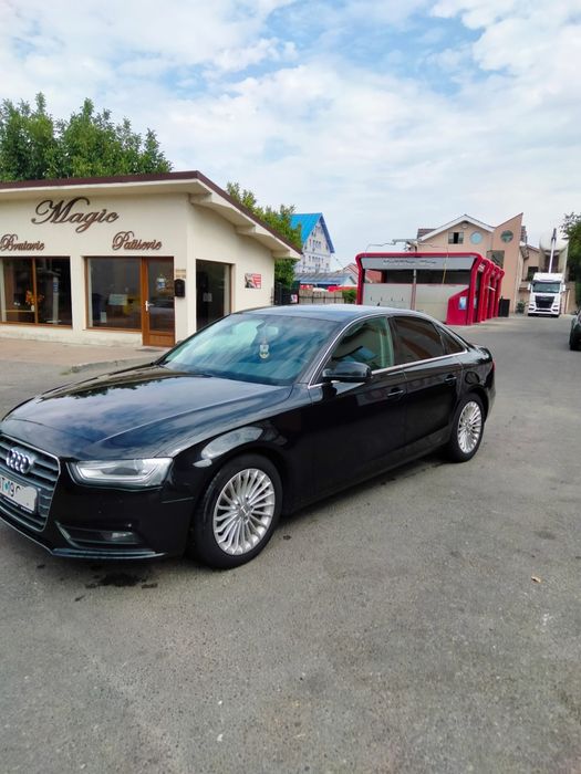 Vând Audi A4 B8 facelift