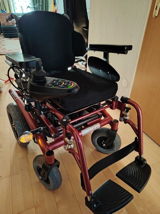 Scaun electric pentru persoane cu dezabiltati