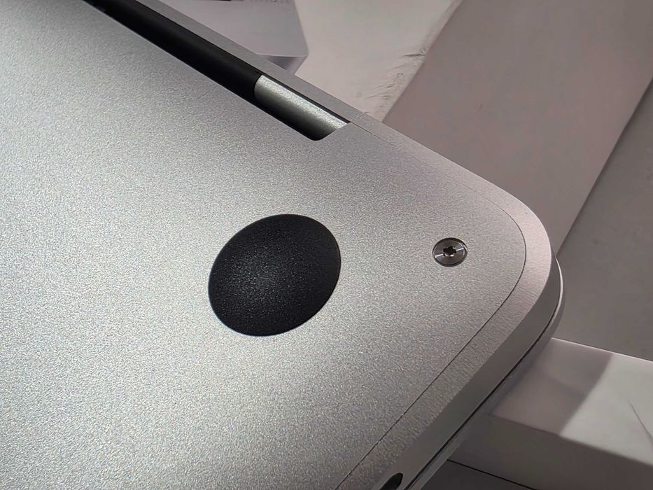 Macbook Pro 13 M1 16GB / 1TB Custom Version