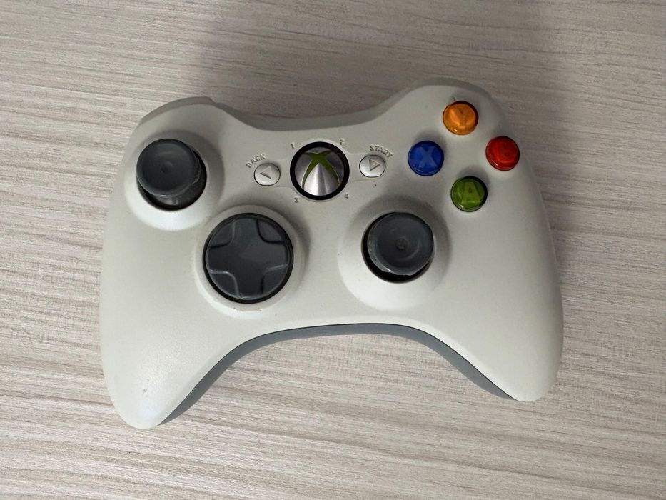 Xbox 360 modat+kinnect+1 controller
