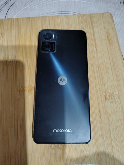Motorola  e 22.                            .