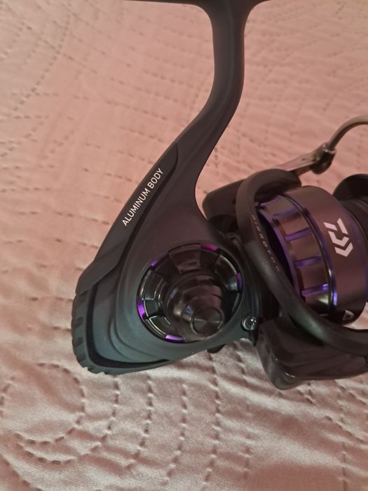 Продавам нов спининг сет