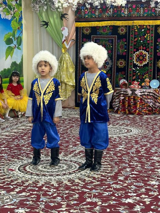 Продам костюми в отличном состоянии