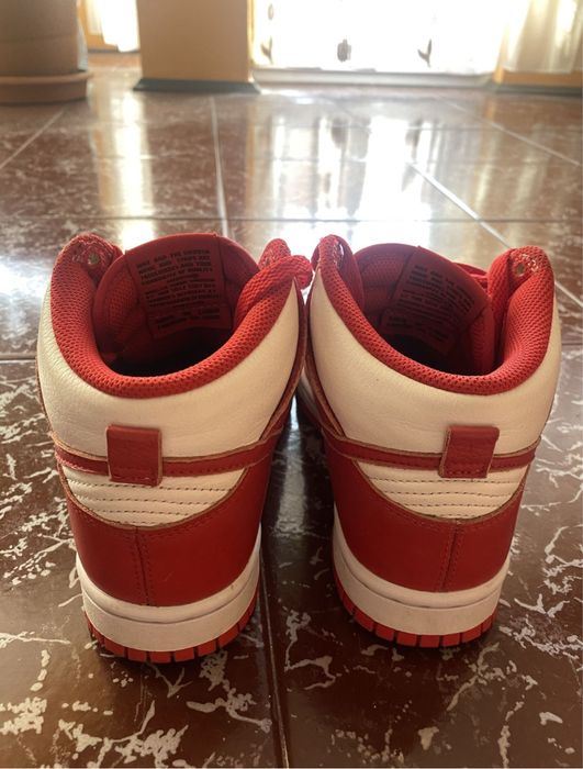 Nike dunks high red
