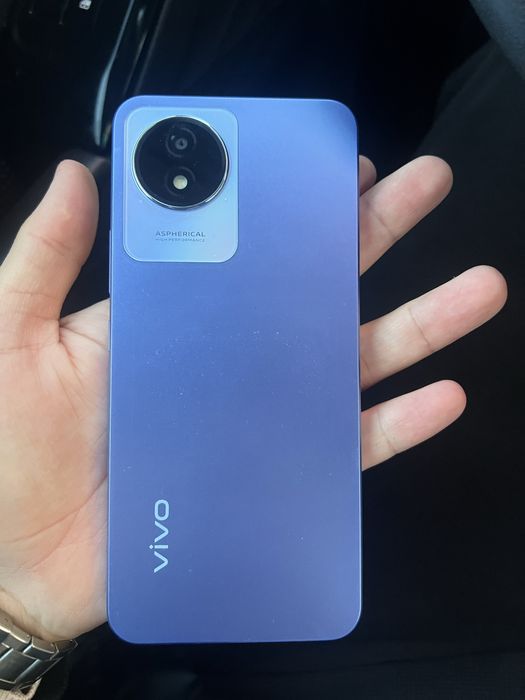Телефон Vivo почти новый в отл.