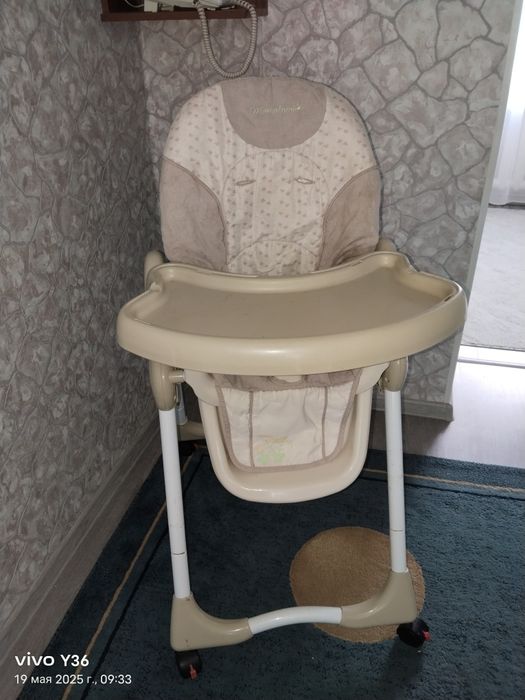 Детский стульчик для кормления