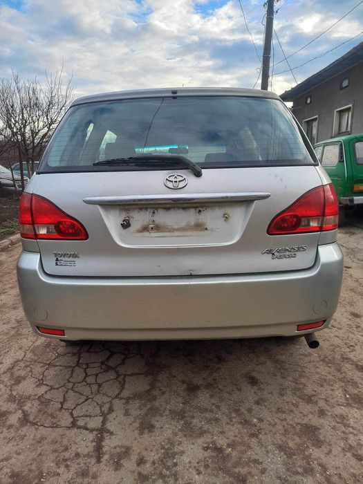 Тойота авенсис версо 2,0 D4D 116кс на части