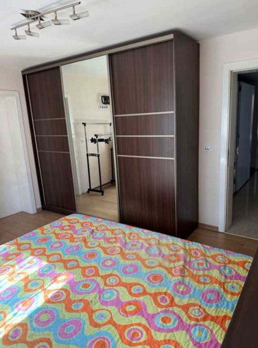 Тристаен апартамент под наем Левски