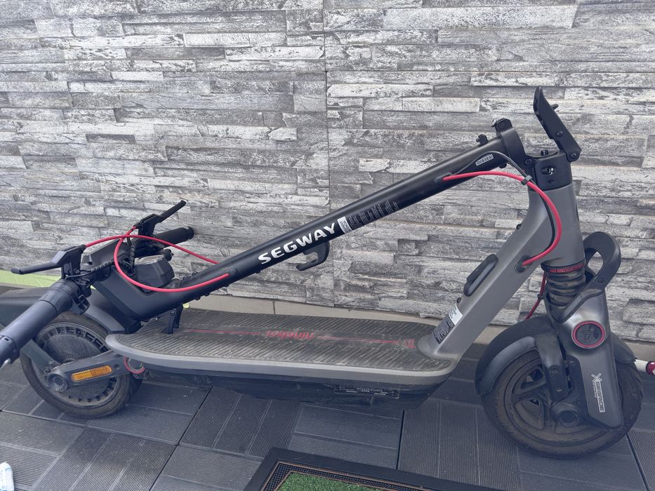 Trotineta electrica Segway Ninebot F3 Pro - impecabila garantie