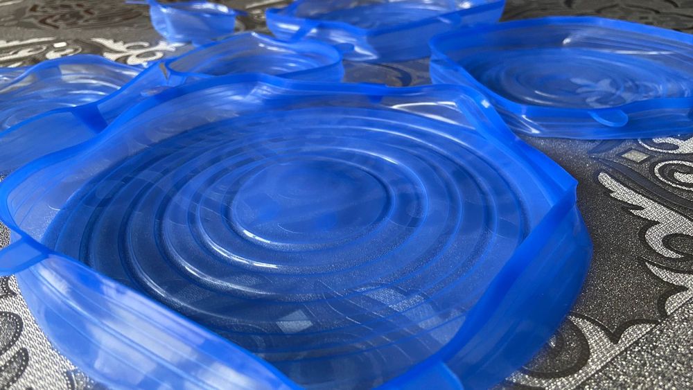 Набор силиконовых крышек.