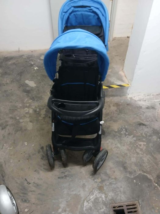 Căruț pentru gemeni