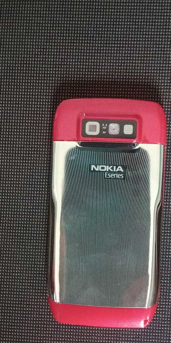 Vand carcasa completa si originla pt Nokia e71