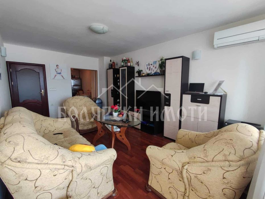 Дава се под наем Тристаен апартамент в Велико Търново, Колю Фичето - 100 кв.м за 382.5 € - Снимка #1