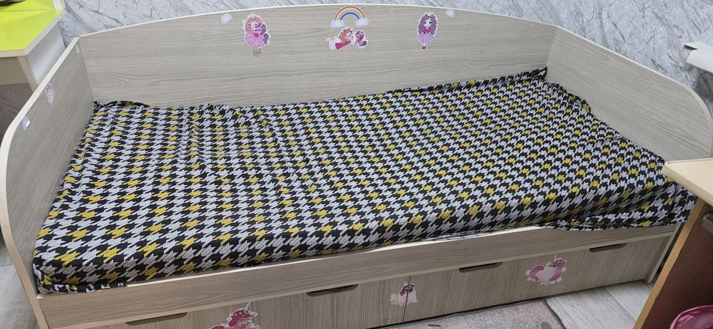 Кровать односпальная