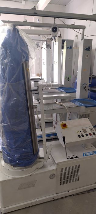 Професионална гладачна маса с ръкав и манекен с парогенератор