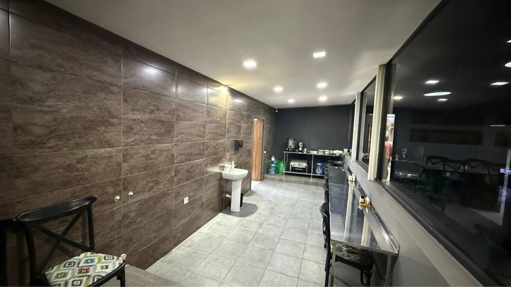 Шота Руставели/Океан - Сдается в аренду помещение вдоль дороги 186м2