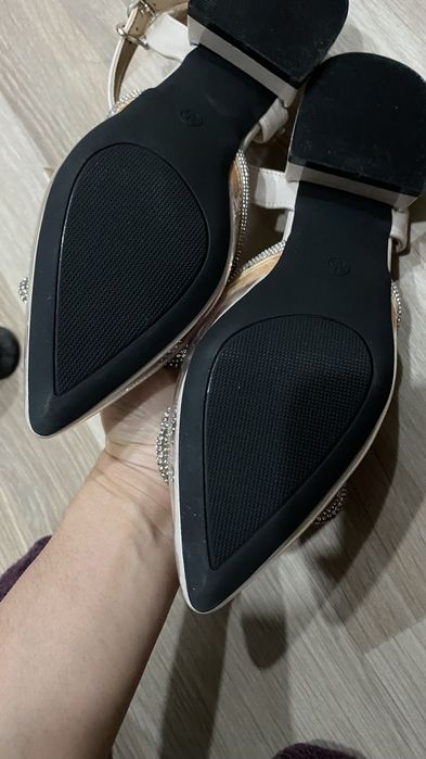 Продам новые туфли