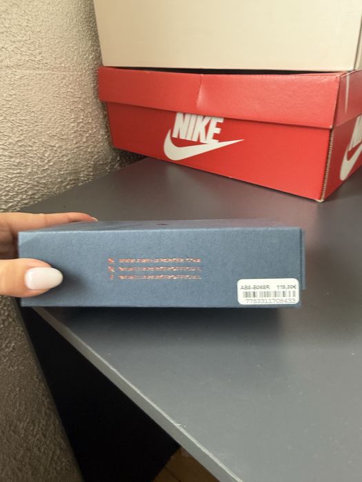 Часовник на Amelia Parker