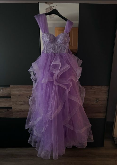 Принцеска бална/официална рокля в цвят люляк – Като нова!