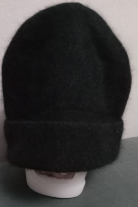 Женские головные уборы срочно 2500