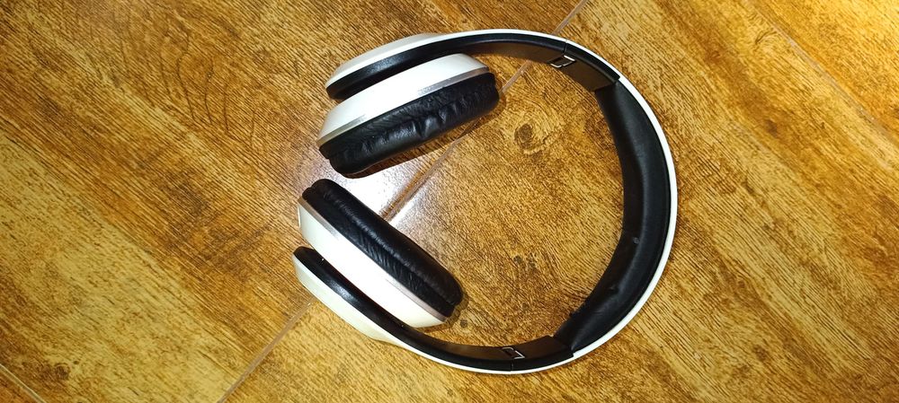 Безжични слушалки