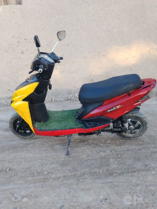 Skuter sotiladi.