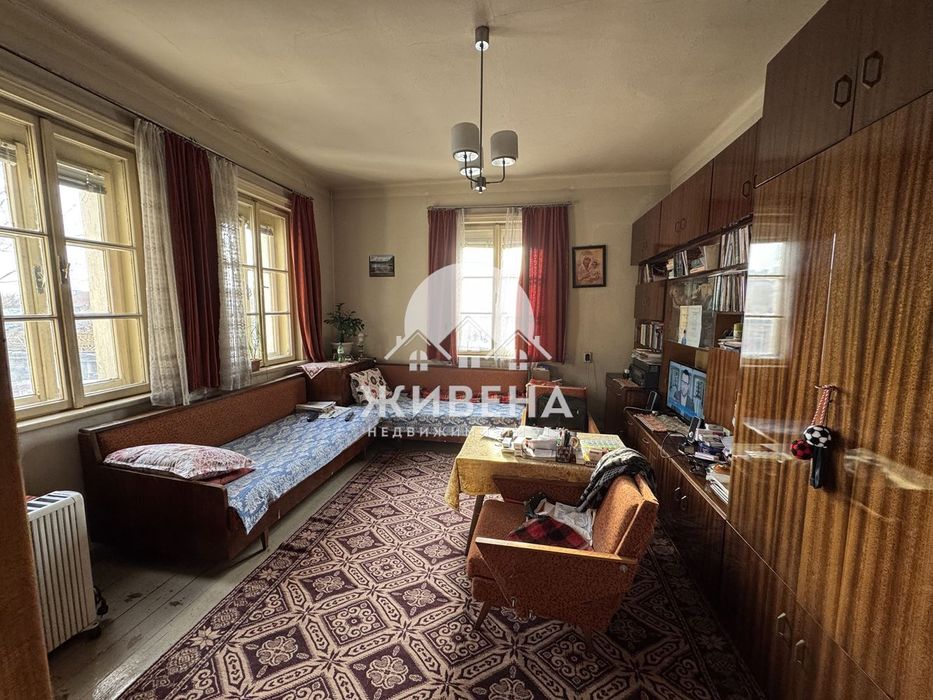 Продава се Тристаен апартамент в Варна, Център - 119 кв.м за 2513 €/кв.м - Снимка #3